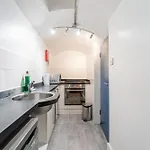 No 2 Georgian Shared House - By Clifton Short Lets * 布里斯托