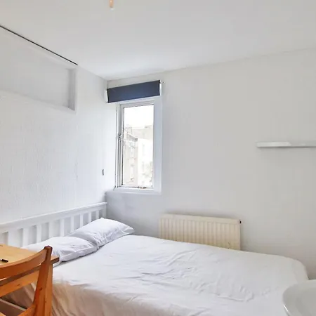 Oakfield Place Townhouse - By Clifton Short Lets * Bristol
