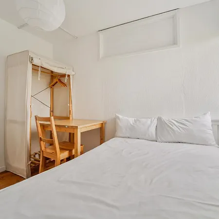 No 2 Georgian Shared House - By Clifton Short Lets منزل للإقامة بريستول