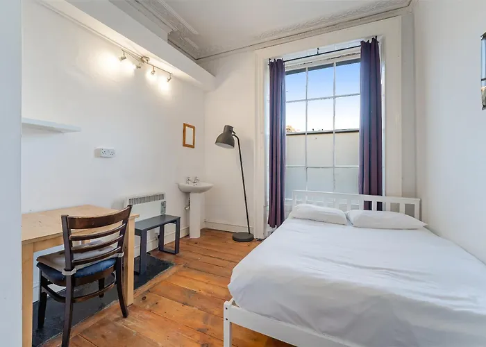 No 2 Georgian Shared House - By Clifton Short Lets Homestay