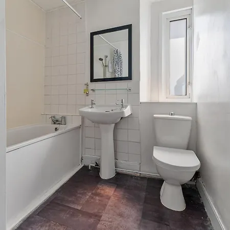 Georgian Shared House No'2 - By Clifton Short Lets * Bristol